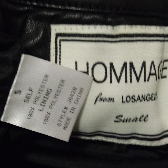 ‼️HOST PICK‼️🛑BRAVEHEART🛑Black Jacket Gold Chain Details - Picture 7 of 7